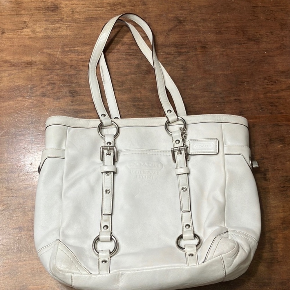 coach purse
white coach purse